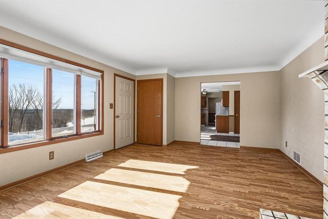 W4948 Mark PLACE, La Crosse, WI 54601