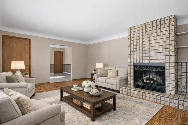 W4948 Mark PLACE, La Crosse, WI 54601