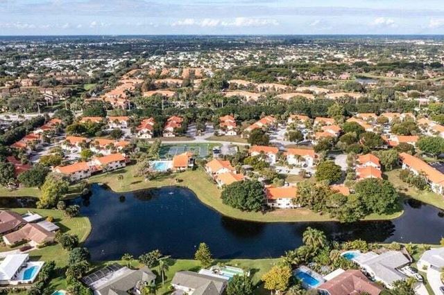 4 Via De Casas Sur 203, Boynton Beach, FL 33426