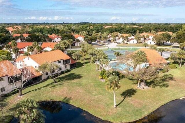 4 Via De Casas Sur 203, Boynton Beach, FL 33426