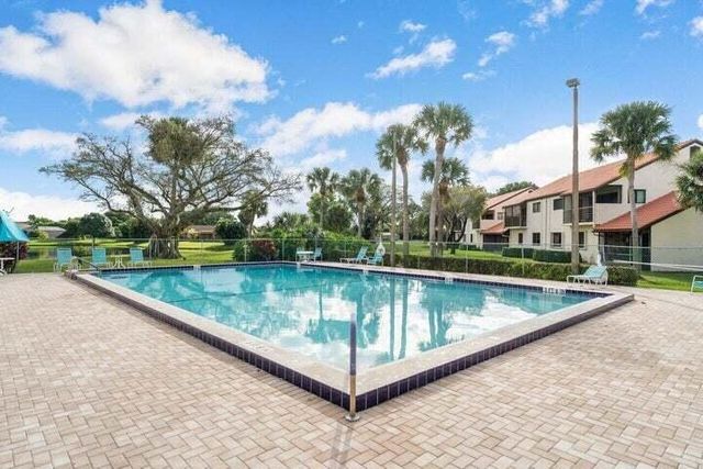 4 Via De Casas Sur 203, Boynton Beach, FL 33426