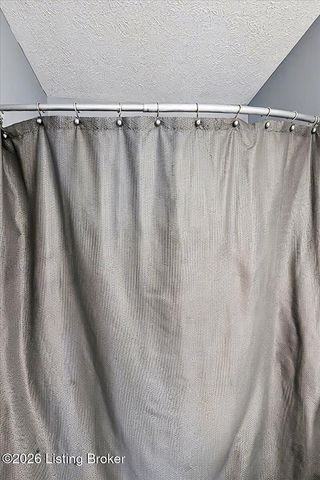 11528 Reality Trail, Louisville, KY 40229