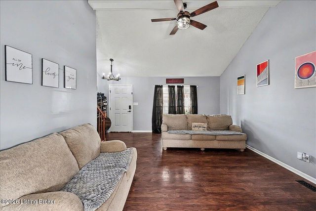 11528 Reality Trail, Louisville, KY 40229