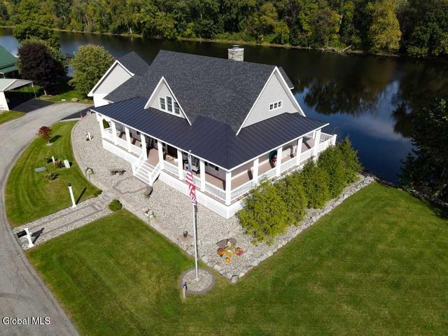 17 Schuyler Island Drive, Schuylerville, NY 12871