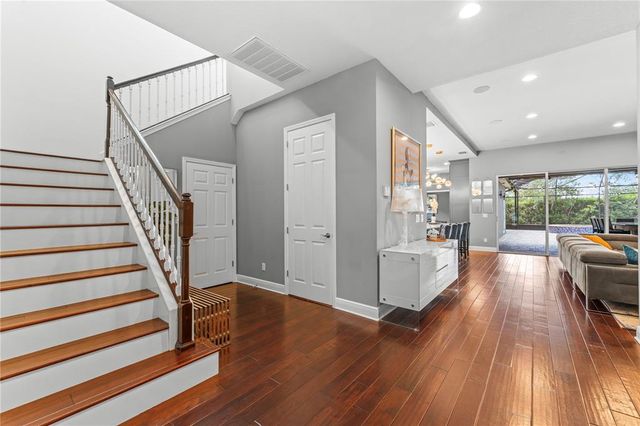 10007 HAZELNUT COURT, Tampa, FL 33647