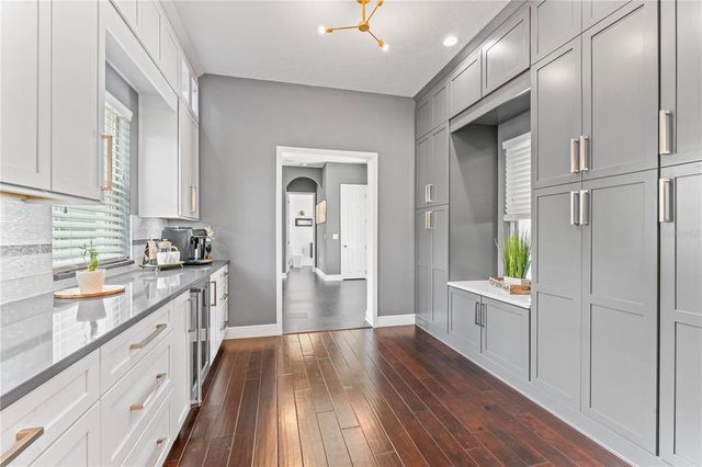 10007 HAZELNUT COURT, Tampa, FL 33647