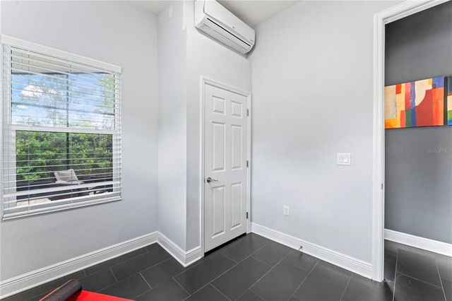 10007 HAZELNUT COURT, Tampa, FL 33647
