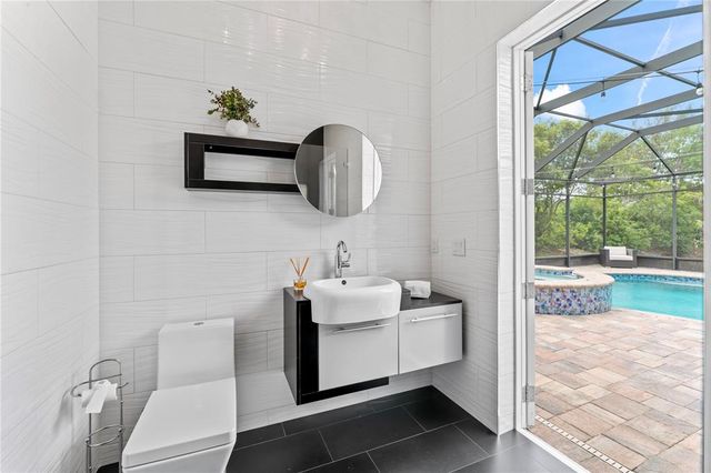 10007 HAZELNUT COURT, Tampa, FL 33647