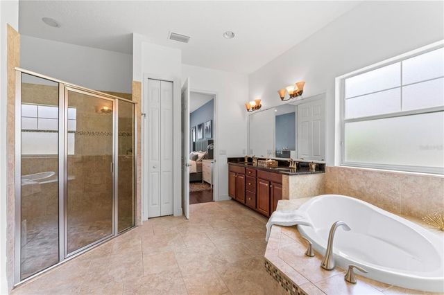 10007 HAZELNUT COURT, Tampa, FL 33647