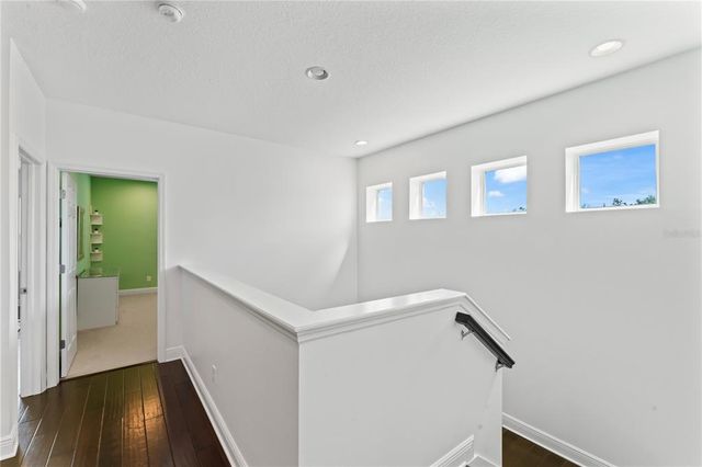10007 HAZELNUT COURT, Tampa, FL 33647