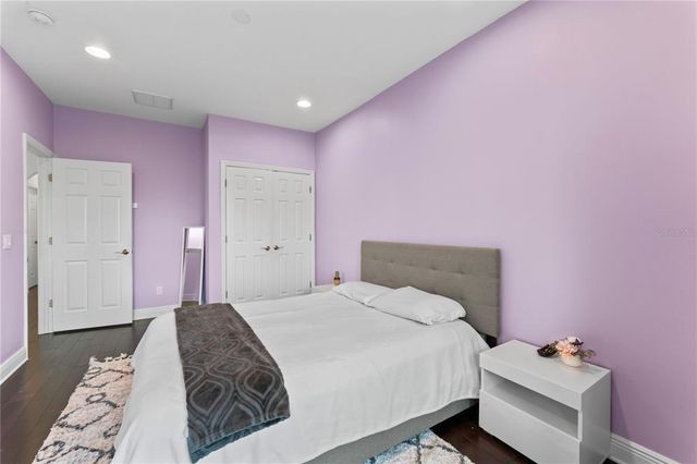 10007 HAZELNUT COURT, Tampa, FL 33647