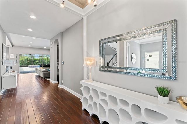 10007 HAZELNUT COURT, Tampa, FL 33647