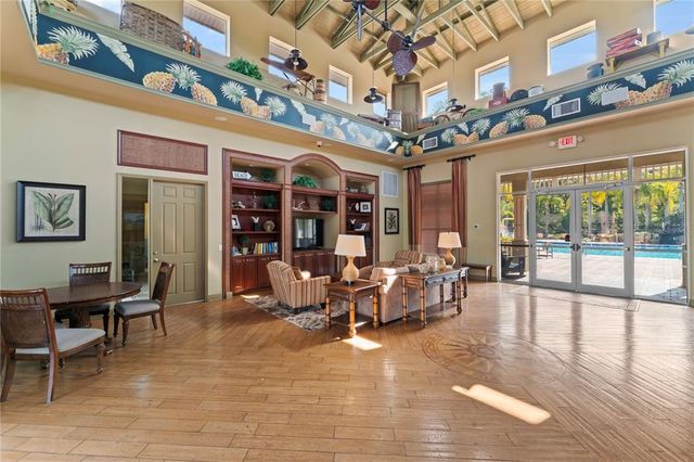 10007 HAZELNUT COURT, Tampa, FL 33647