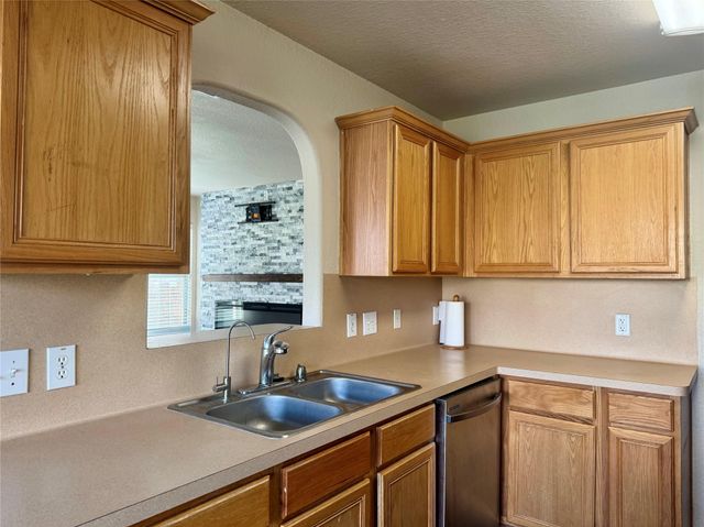 4015 Redwood Arbor Lane, Fresno, TX 77545