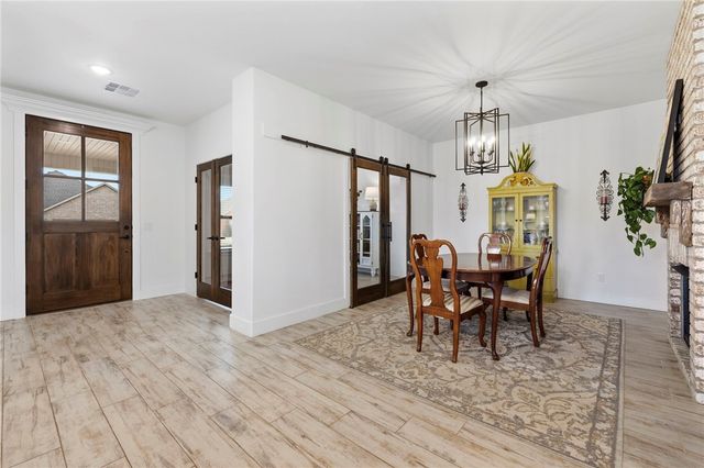 142 N Sheep Dog Avenue, Farmington, AR 72730