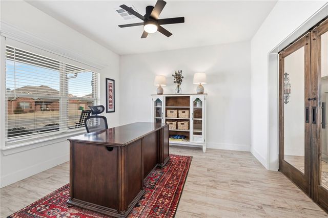 142 N Sheep Dog Avenue, Farmington, AR 72730