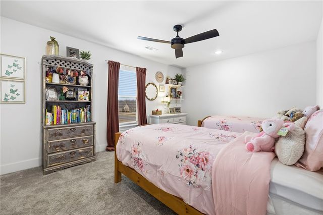 142 N Sheep Dog Avenue, Farmington, AR 72730