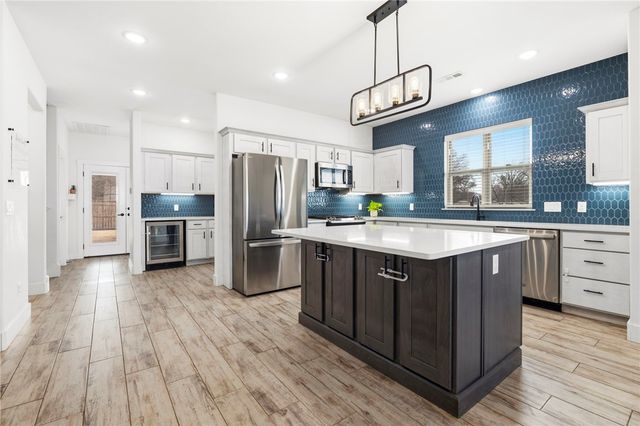 142 N Sheep Dog Avenue, Farmington, AR 72730