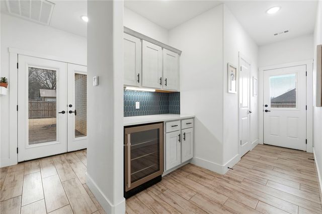 142 N Sheep Dog Avenue, Farmington, AR 72730