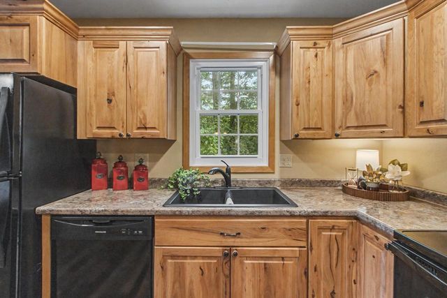 818 Saddle Ridge, Portage, WI 53901