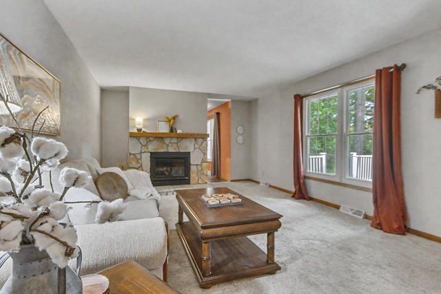818 Saddle Ridge, Portage, WI 53901