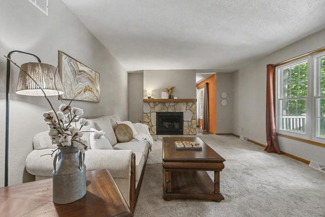 818 Saddle Ridge, Portage, WI 53901