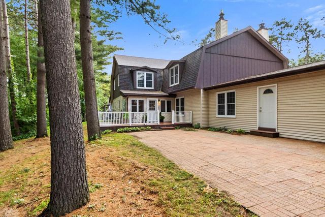 818 Saddle Ridge, Portage, WI 53901