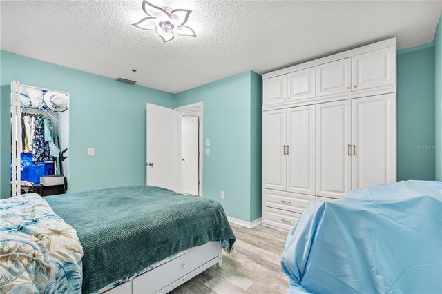 5722 BISCAYNE COURT 308, New Port Richey, FL 34652