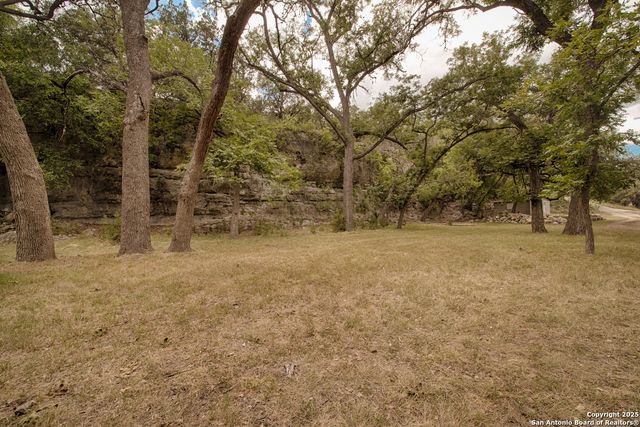 TBD English Crossing, Bandera, TX 78003
