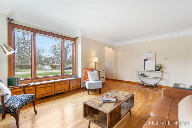 7708 Hazel Drive, Jenison, MI 49428