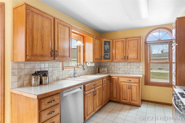 7708 Hazel Drive, Jenison, MI 49428