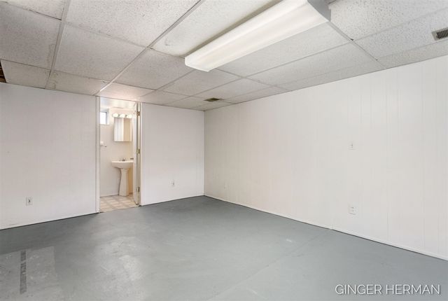 7708 Hazel Drive, Jenison, MI 49428