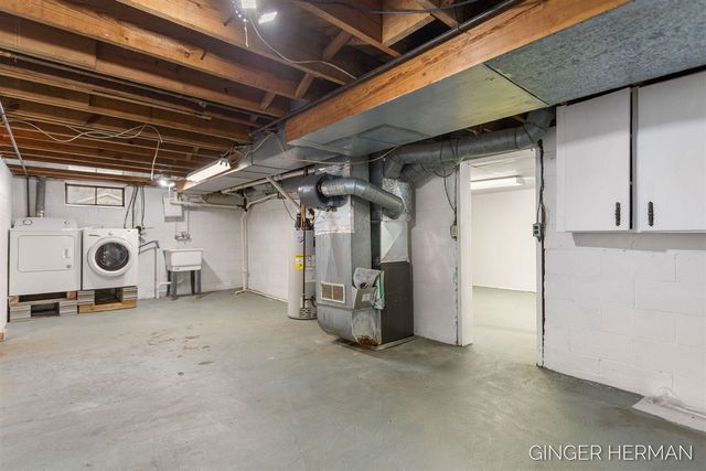 7708 Hazel Drive, Jenison, MI 49428