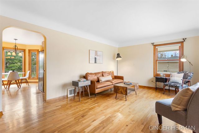 7708 Hazel Drive, Jenison, MI 49428