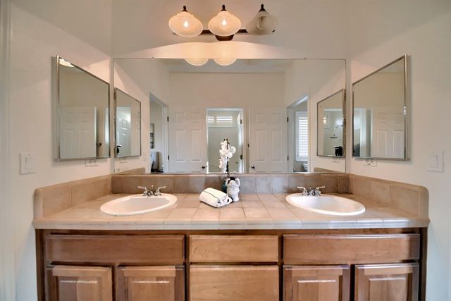 2445 Berryessa Ct, Tracy, CA 95304