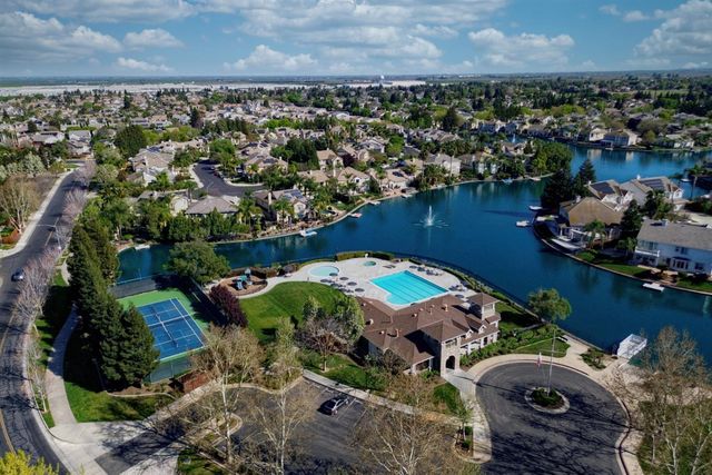 2445 Berryessa Ct, Tracy, CA 95304