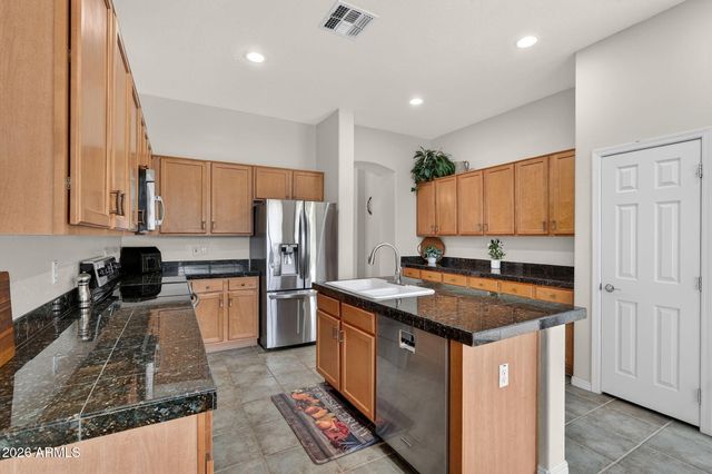 7445 E EAGLE CREST Drive 1004, Mesa, AZ 85207