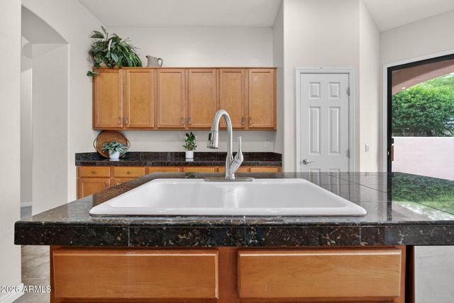 7445 E EAGLE CREST Drive 1004, Mesa, AZ 85207