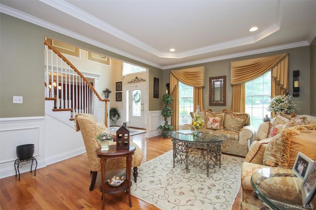 147 Creekside Road, Hopewell Junction, NY 12533