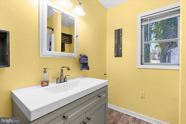 110 RHODE ISLAND AVE, Earleville, MD 21919