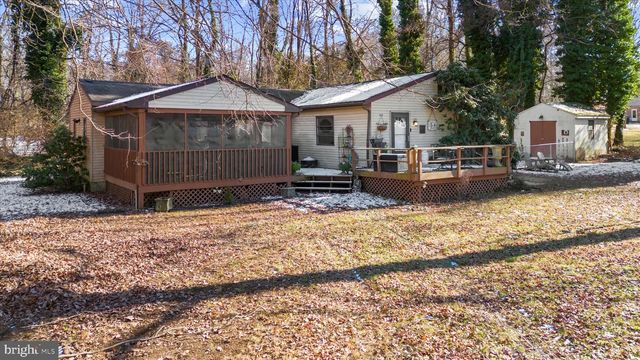 110 RHODE ISLAND AVE, Earleville, MD 21919