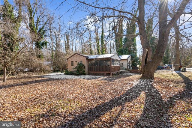 110 RHODE ISLAND AVE, Earleville, MD 21919