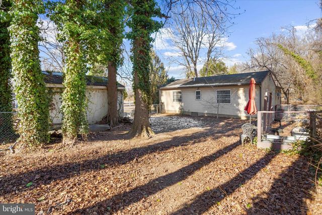 110 RHODE ISLAND AVE, Earleville, MD 21919