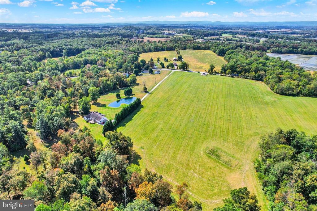 401 COLEMAN RD, Gettysburg, PA 17325
