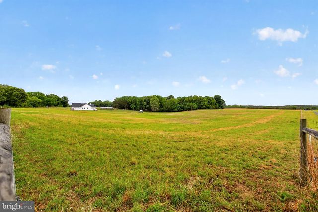 19178 SEALS RD, Bowling Green, VA 22427