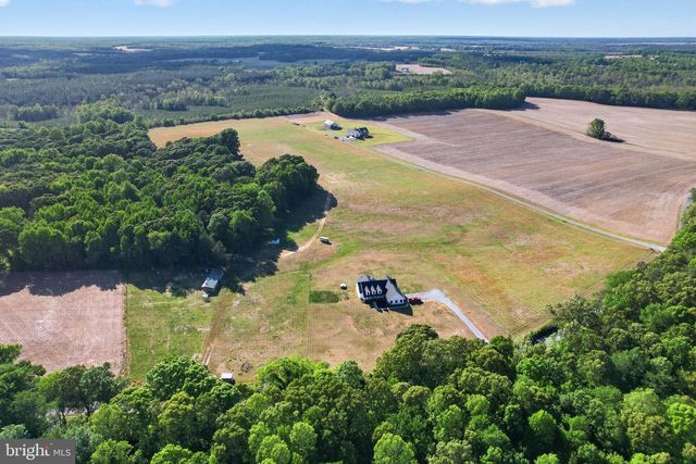 19178 SEALS RD, Bowling Green, VA 22427
