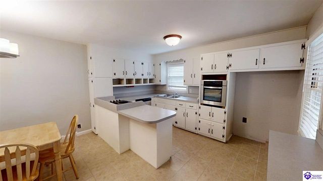 327 Sycamore Street, Elizabethtown, KY 42701