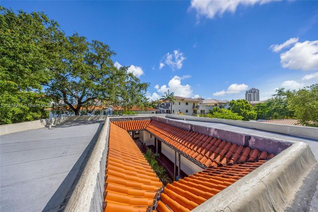 315 Navarre Ave, Coral Gables, FL 33134