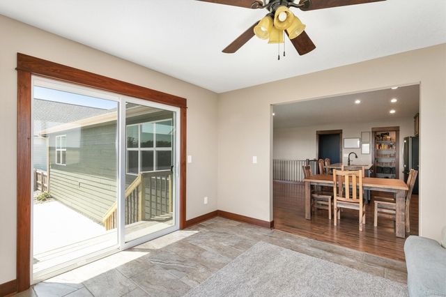820 NW Spruce Avenue, Earlham, IA 50072