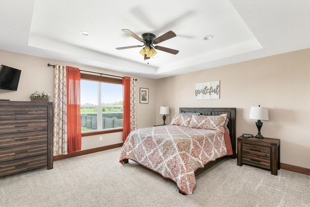 820 NW Spruce Avenue, Earlham, IA 50072